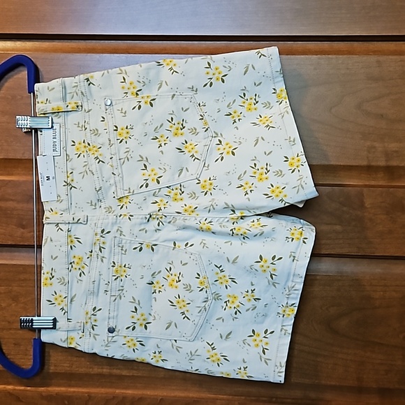 Judy Blue Flower Print Mid-Rise Shorts NWT - Picture 5 of 6